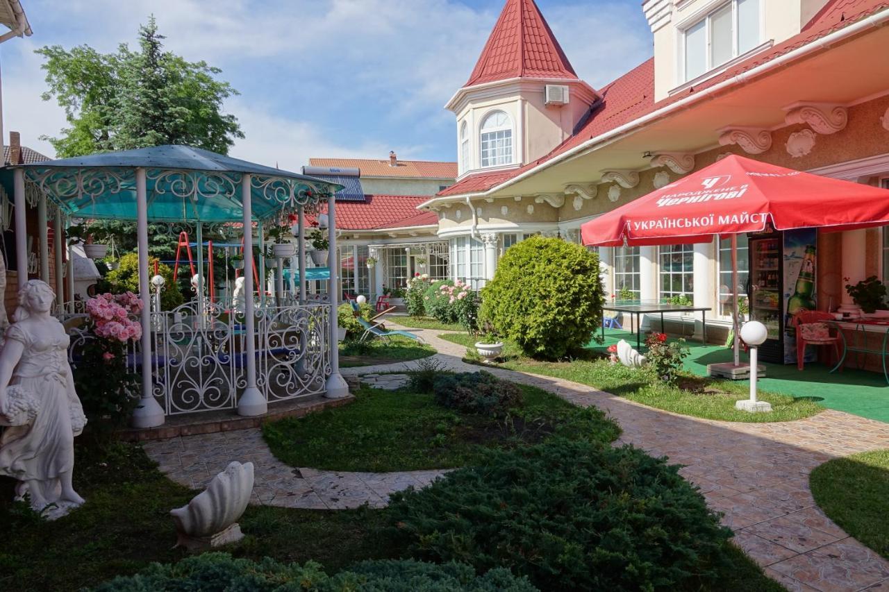 White House Apartments Odessa Exteriör bild